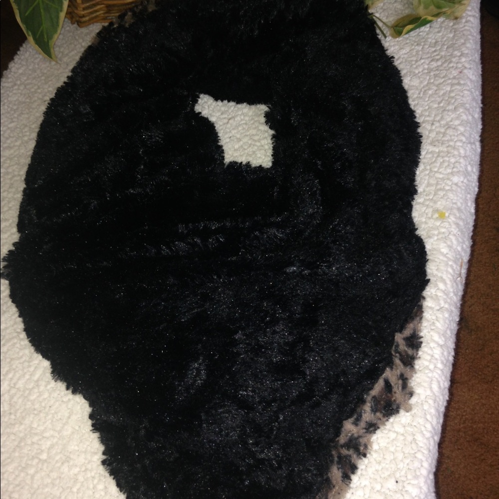 Infinity Scarf - Picture 5 of 7